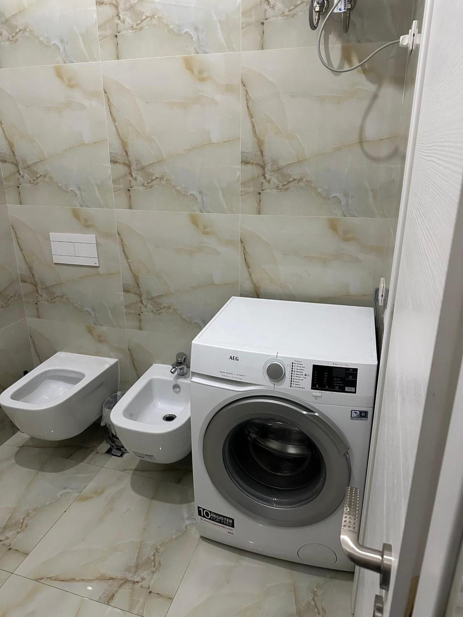 Ambassador Tirana Apartment ภายนอก รูปภาพ