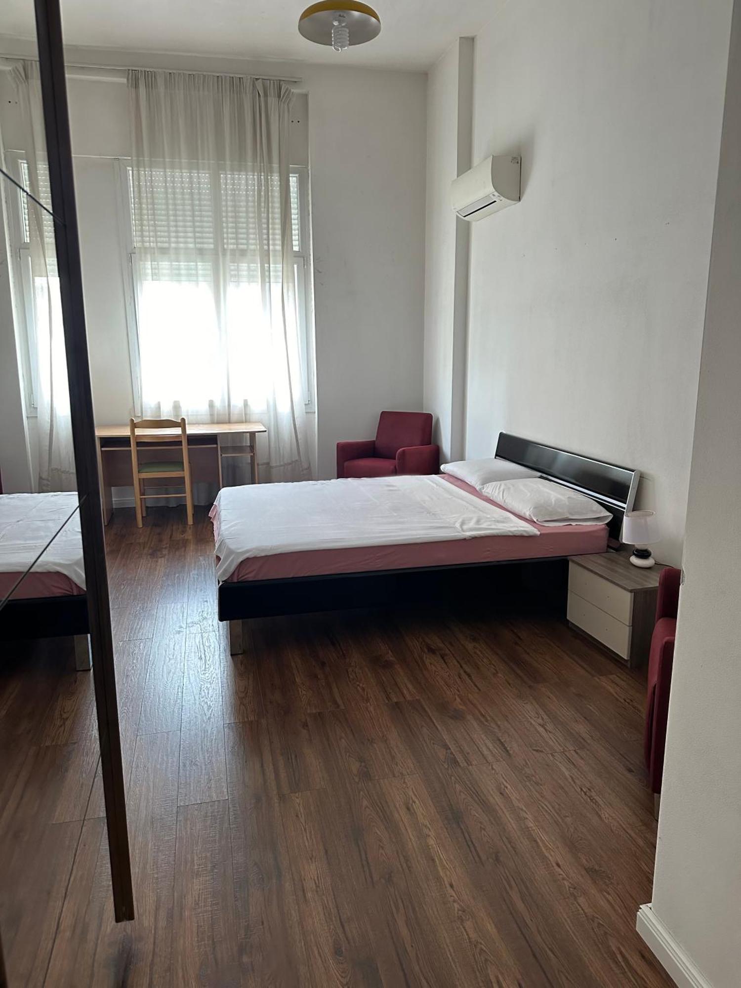 Ambassador Tirana Apartment ภายนอก รูปภาพ